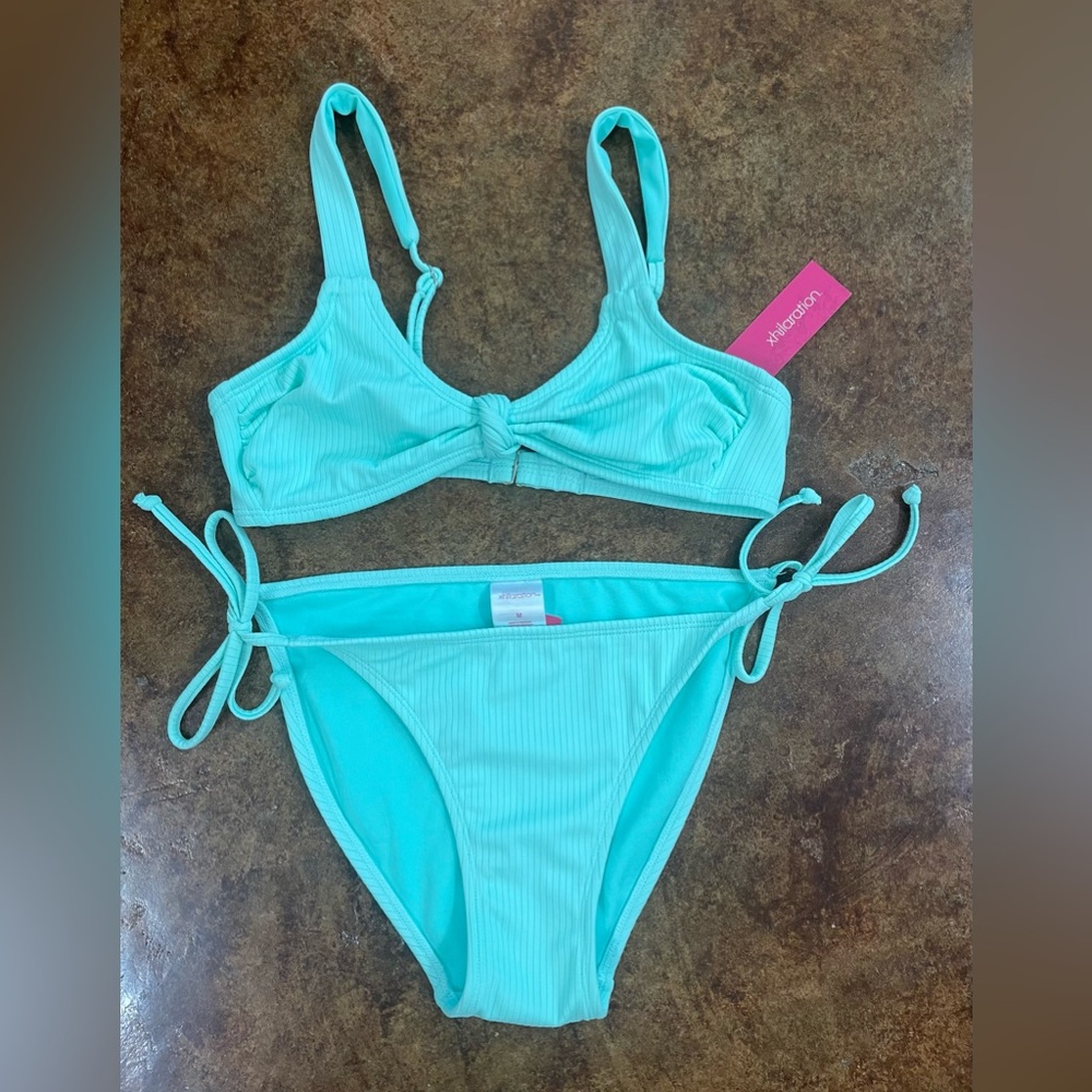 Xhilaration (Target) bikini size medium Lt green